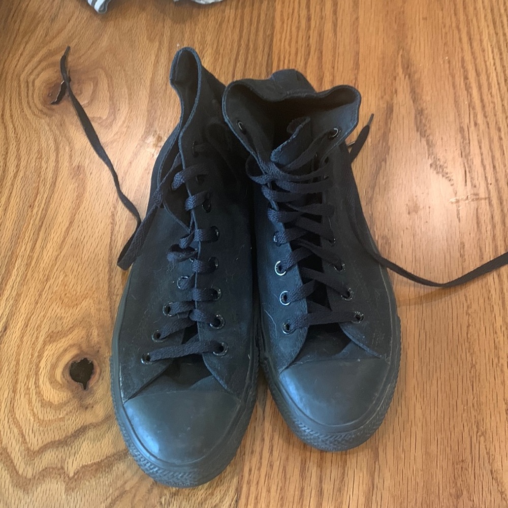 Mens black high top converse size 10
